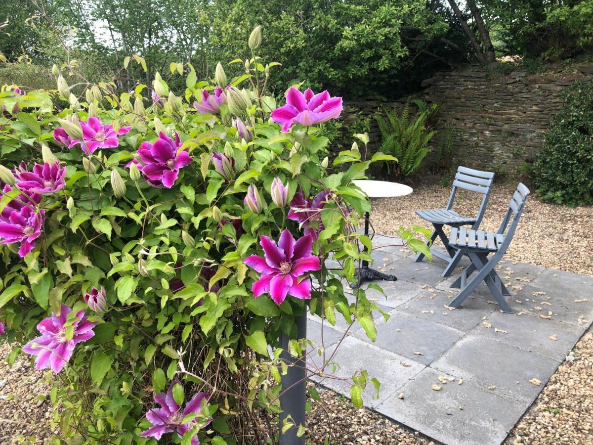 The Lotus. Romantic, Rural Hideaway Near Huelgoat Loqueffret エクステリア 写真